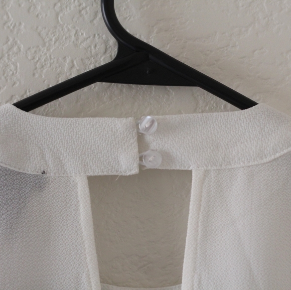 Rue21 Small White Surplice Keyhole Woven Knit Tank Top - Picture 6 of 11